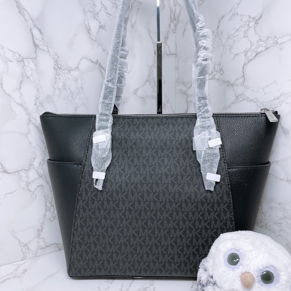 Michael Kors Charlotte Large Top Zip Tote - Picture 3 of 7